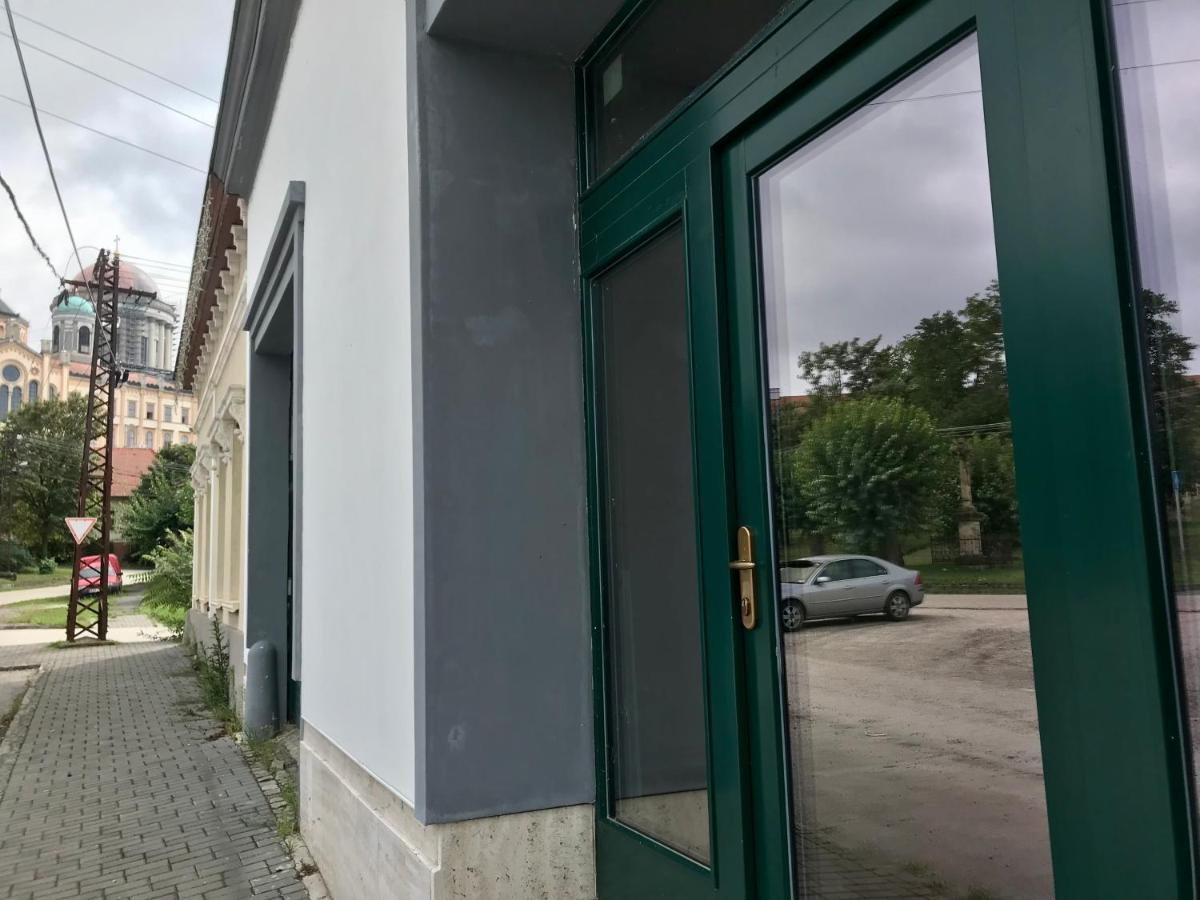 Medusa House Apartment Естергом Екстериор снимка